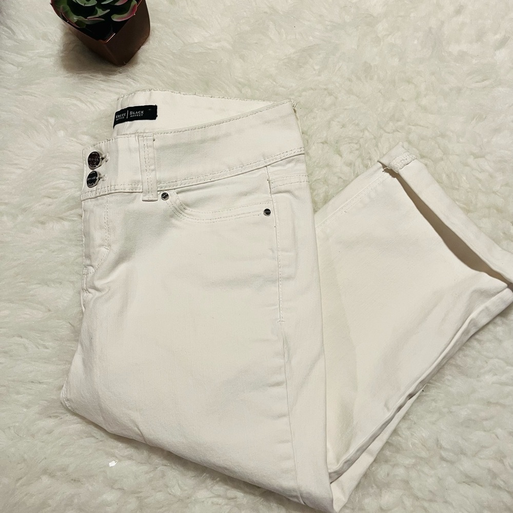 Women’s 𝅺White House Black Market Jeans